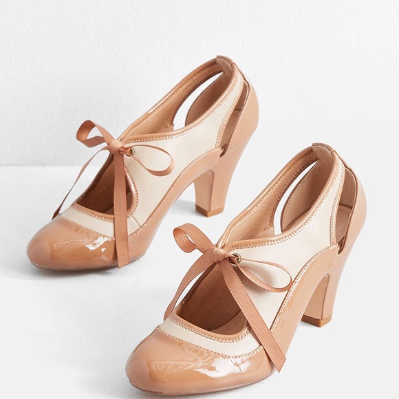 Modcloth Shoes - NWT Spectacular Spectator Heel by Chelsea Crew